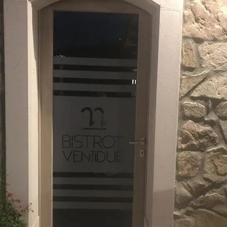 Bistrot Ventidue E 3* Mirabella Eclano